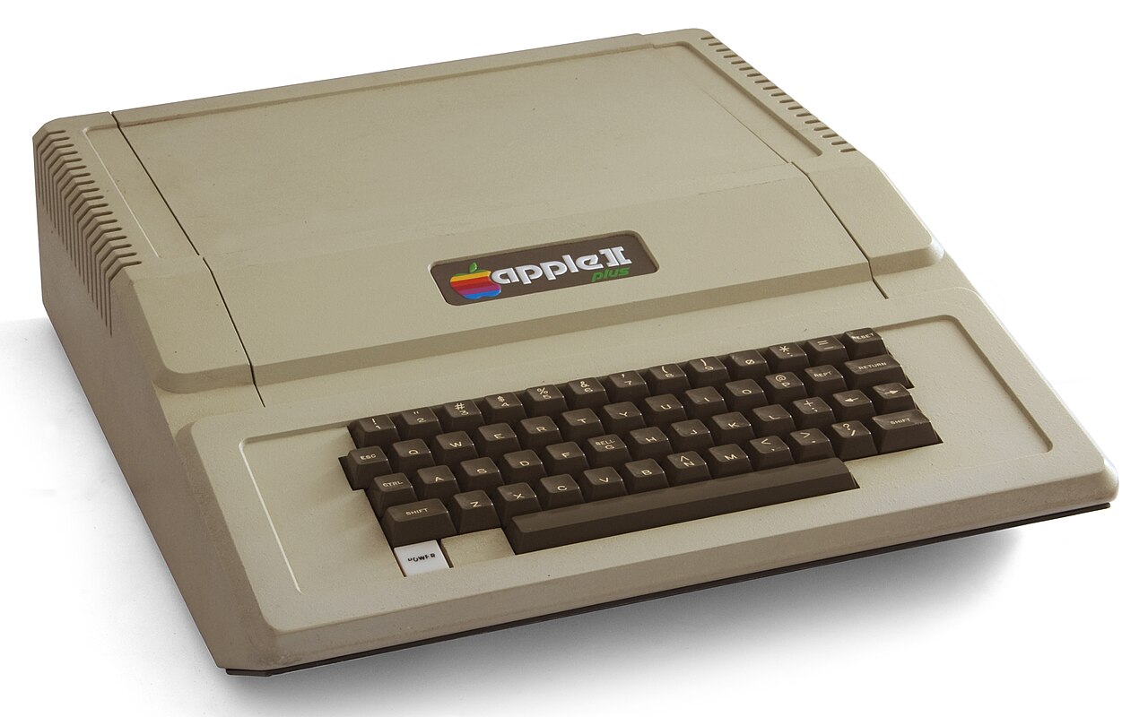 APPLE II PLUS