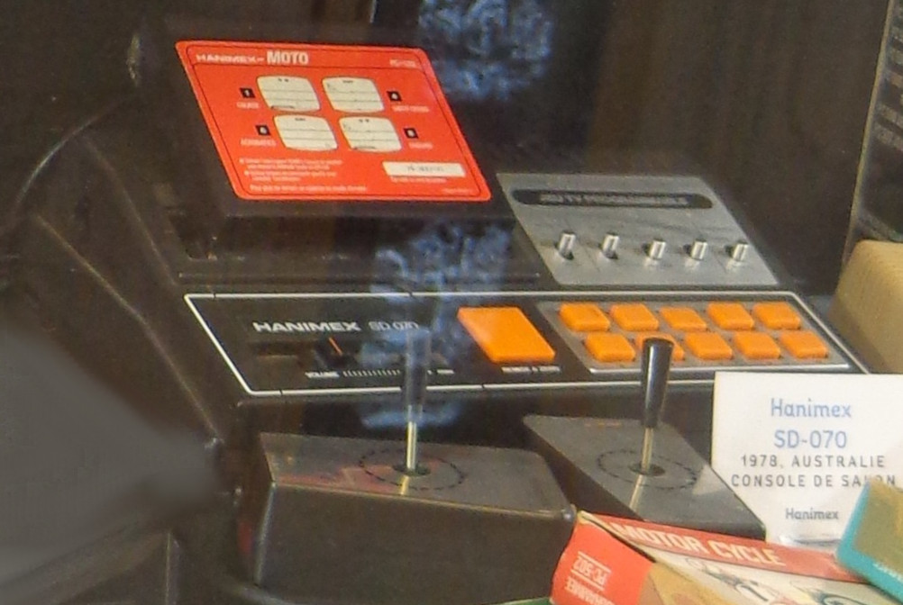 SD-070 (PROGRAMMABLE TV-GAME CONSOLE)