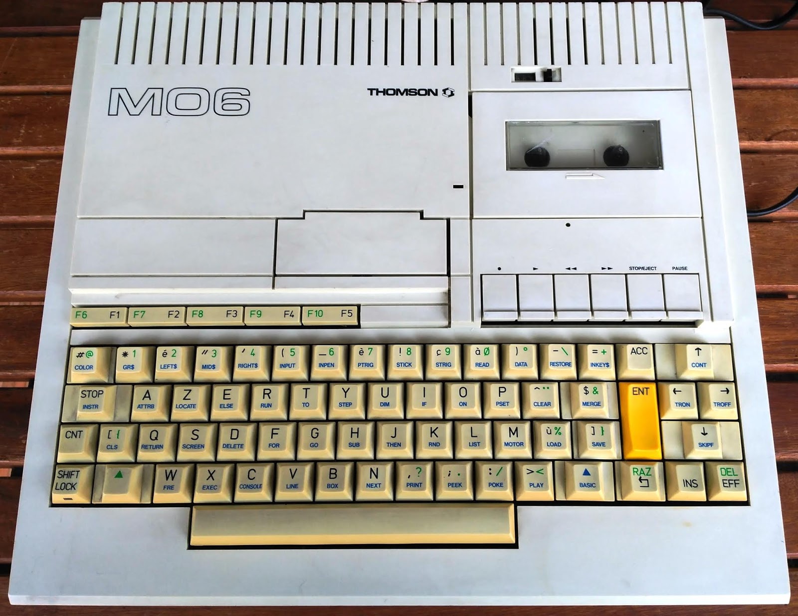 THOMSON MO6